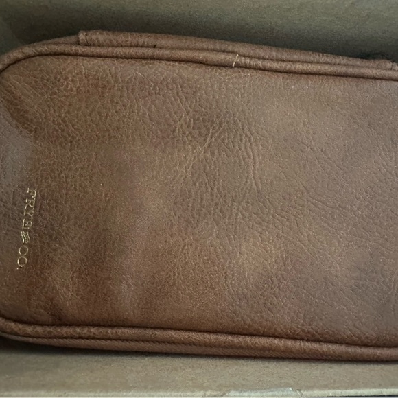 Frye Men's Brown Leather dop kit - Picture 9 of 11